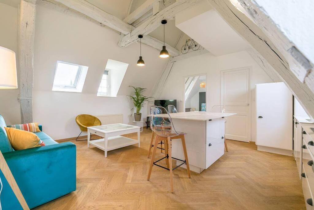 Le Notre Dame Apartment Дижон Екстериор снимка