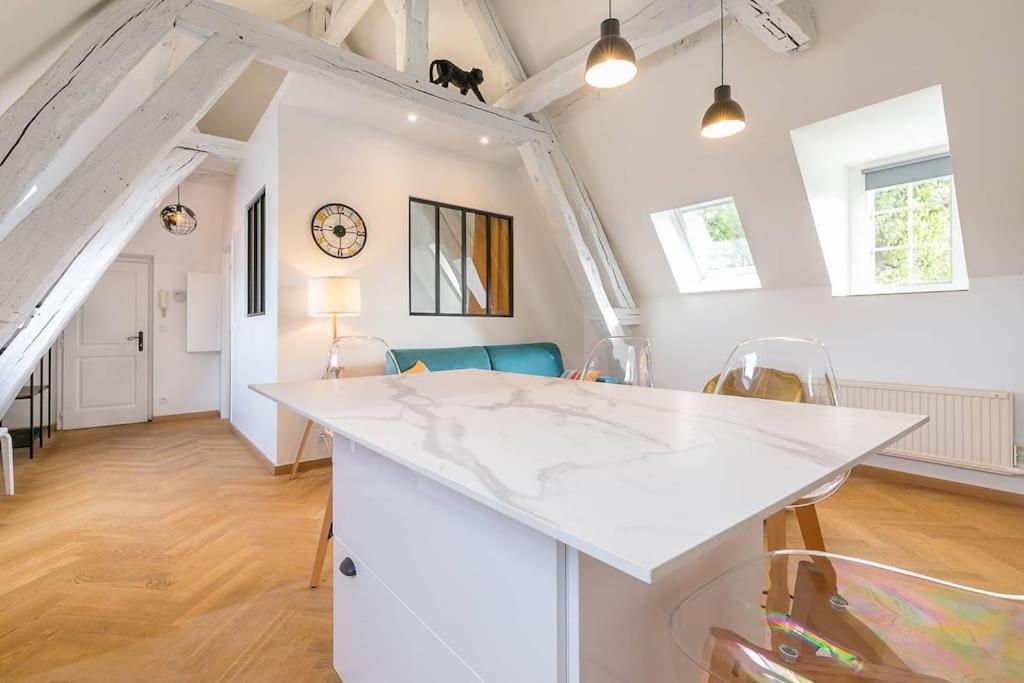 Le Notre Dame Apartment Дижон Екстериор снимка